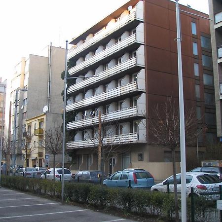 Apartment4You บูดาเปสต์ ภายนอก รูปภาพ