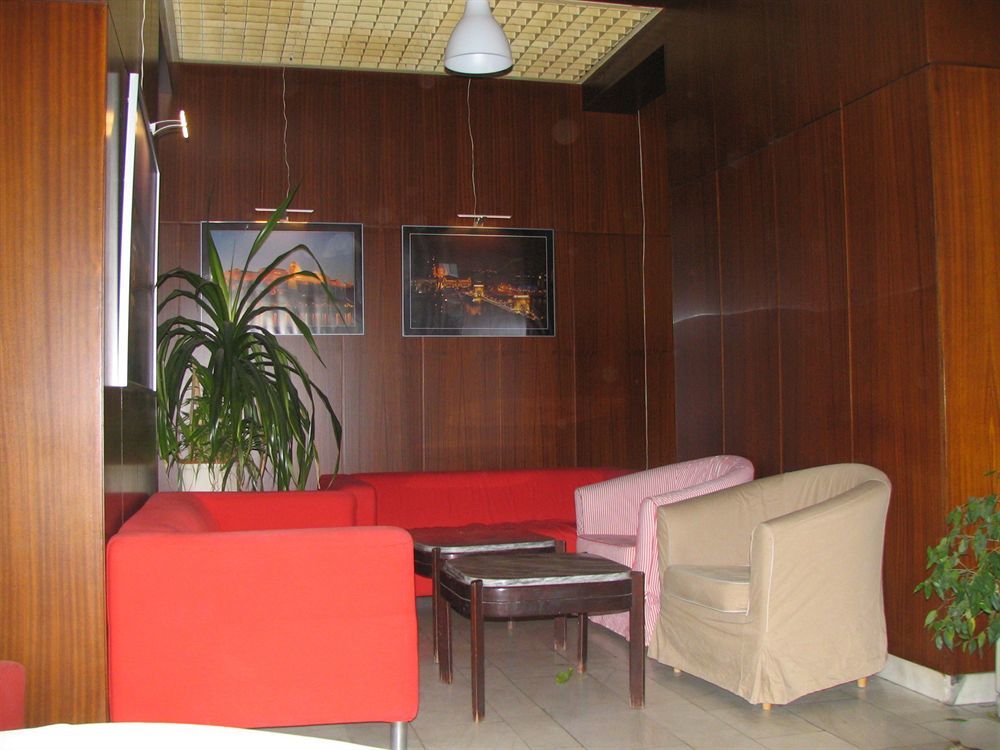 Apartment4You บูดาเปสต์ ภายนอก รูปภาพ
